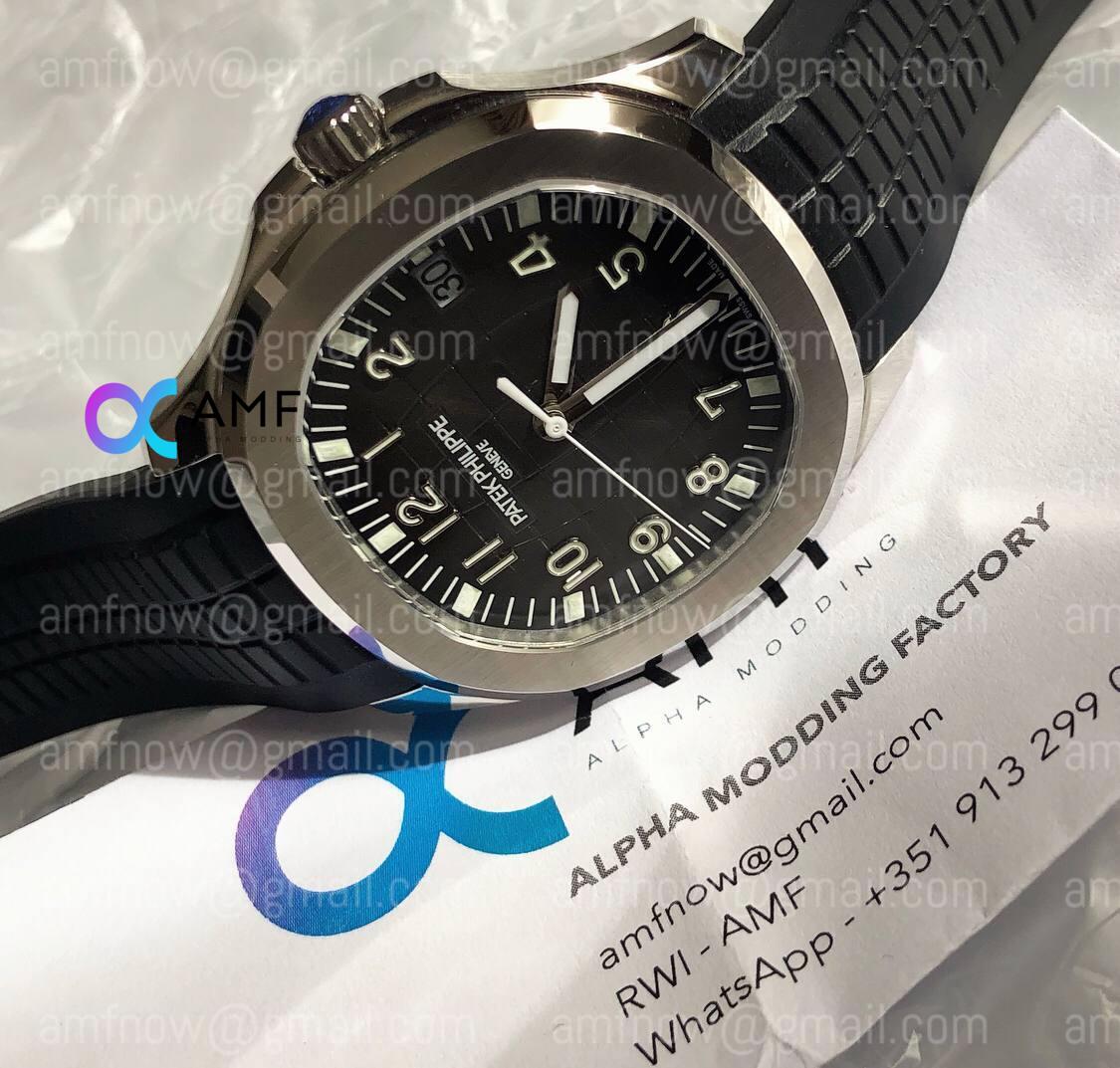 Jimin's Jewelry Archive 🌒 on X: Live on WeVerse [230901] • Patek Philippe  Aquanaut 5167/1A watch with stainless steel case, self-winding mechanical  movement and steel bracelet #JIMIN #JiminJewelryBox #박지민 #지민   